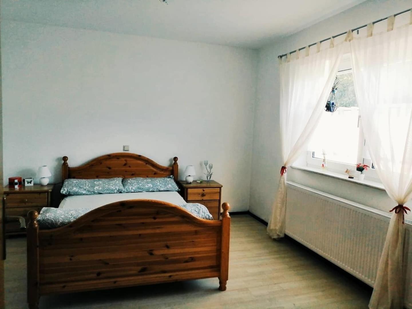 76 Qm Whg Im Eg Haus-Wohlfuehloase Vor Der Haustuer Apartment Gladenbach Exterior photo